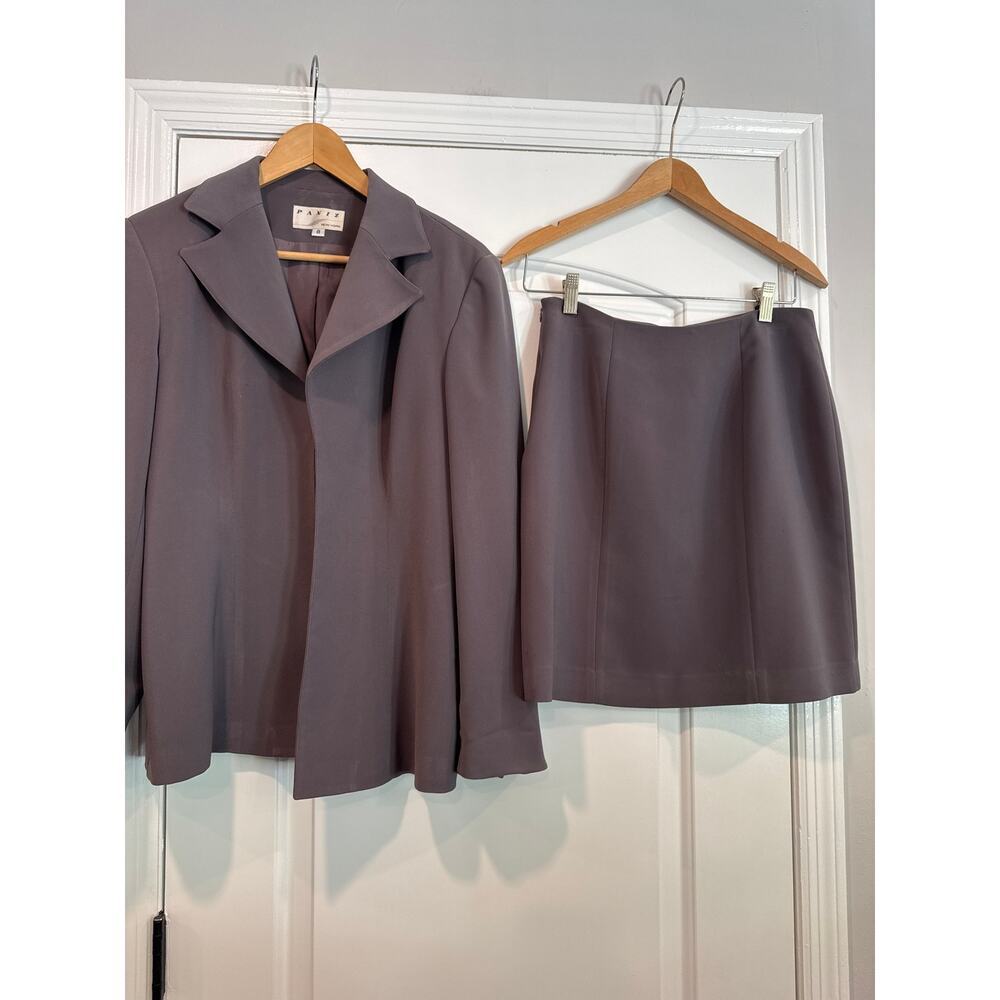 Vintage Paniz New York Gray Buttonless Skirt Suit Size 8
